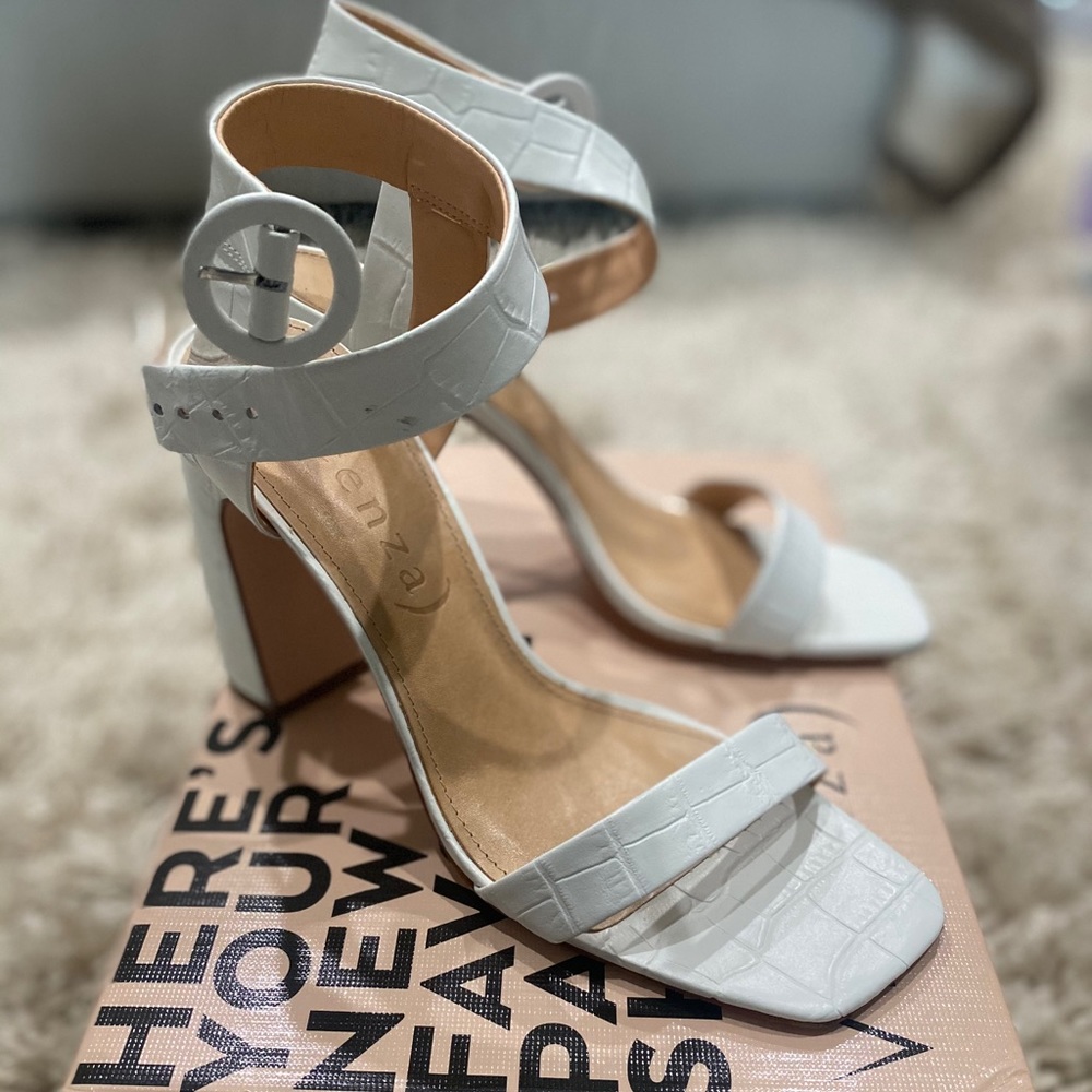 Vicenza white leather crocodile 4” heels